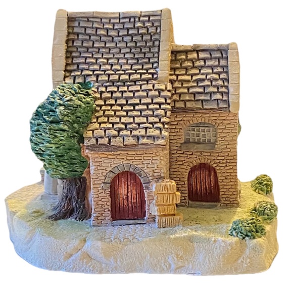 Vintage Naturecraft Figurine Alms House #5 by Peter Tomlins 1985 - Picture 5 of 9